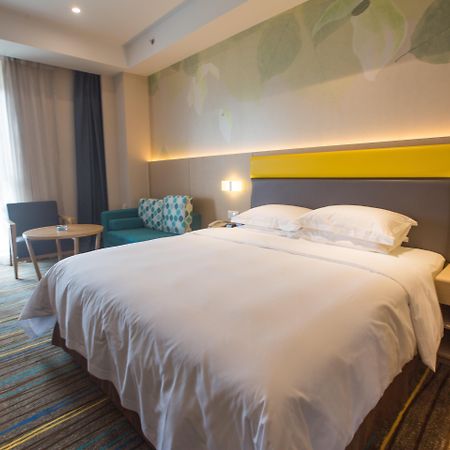 Holiday Inn Express Emei Mountain By Ihg Емейшань Екстер'єр фото