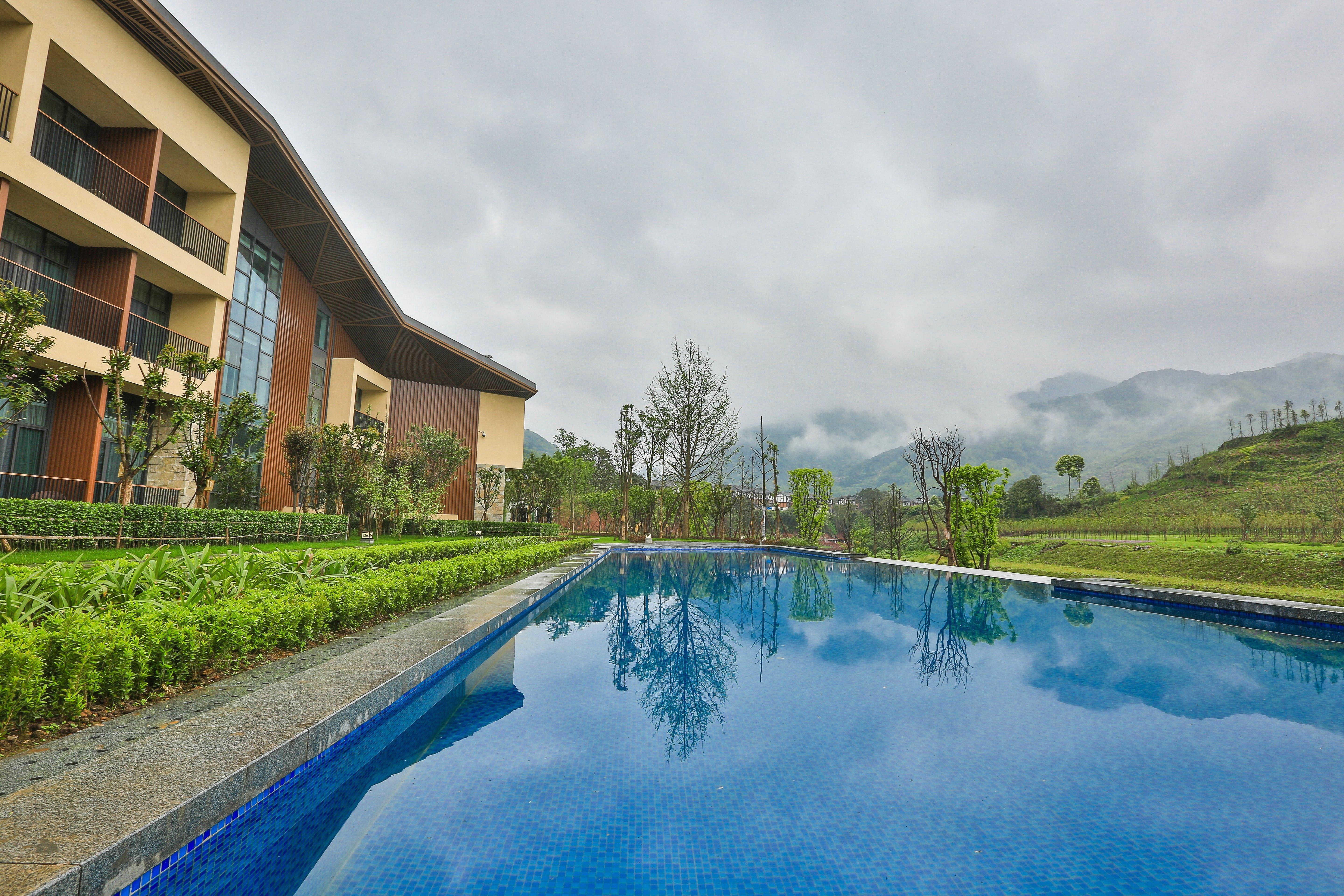 Holiday Inn Express Emei Mountain By Ihg Емейшань Екстер'єр фото