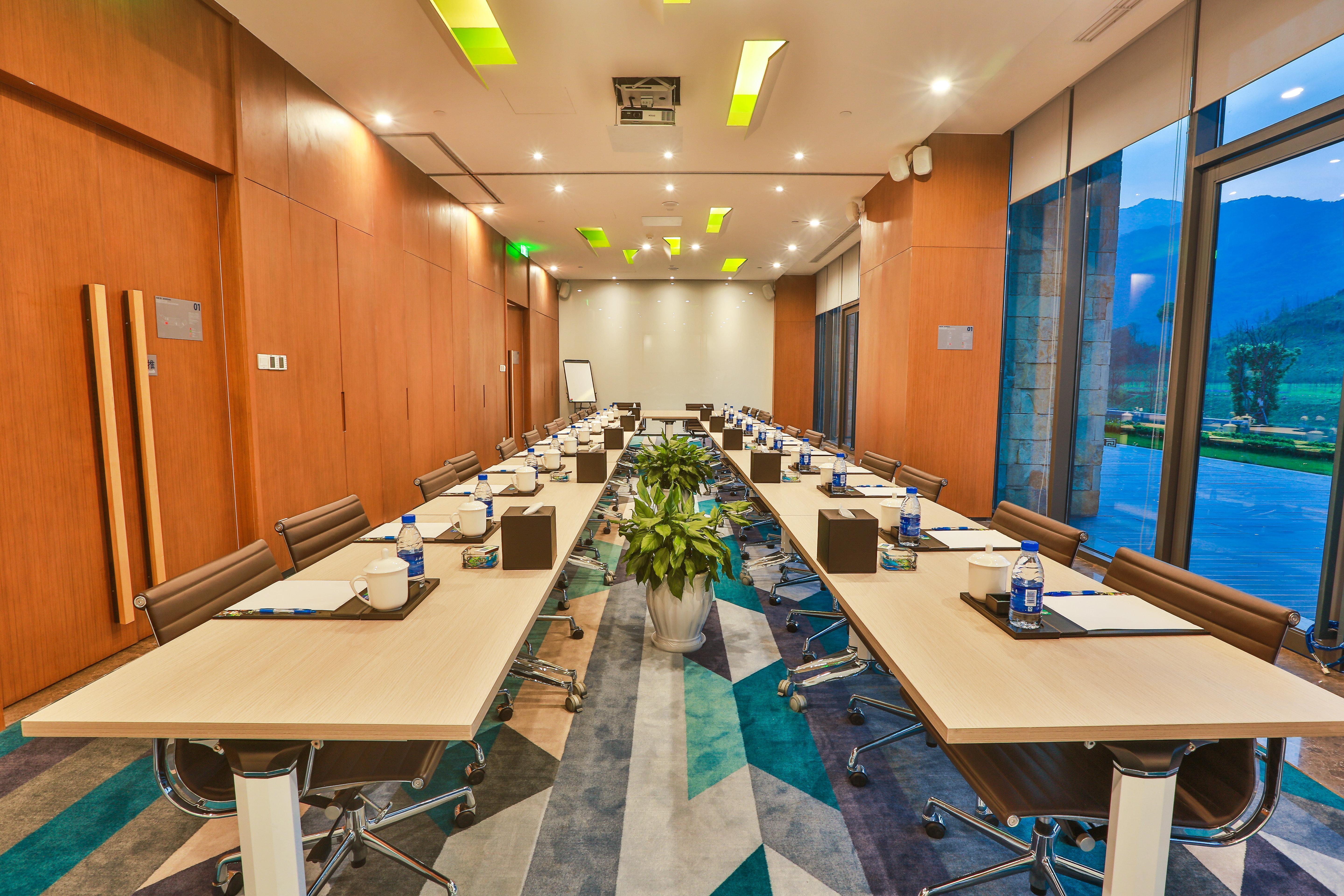 Holiday Inn Express Emei Mountain By Ihg Емейшань Екстер'єр фото