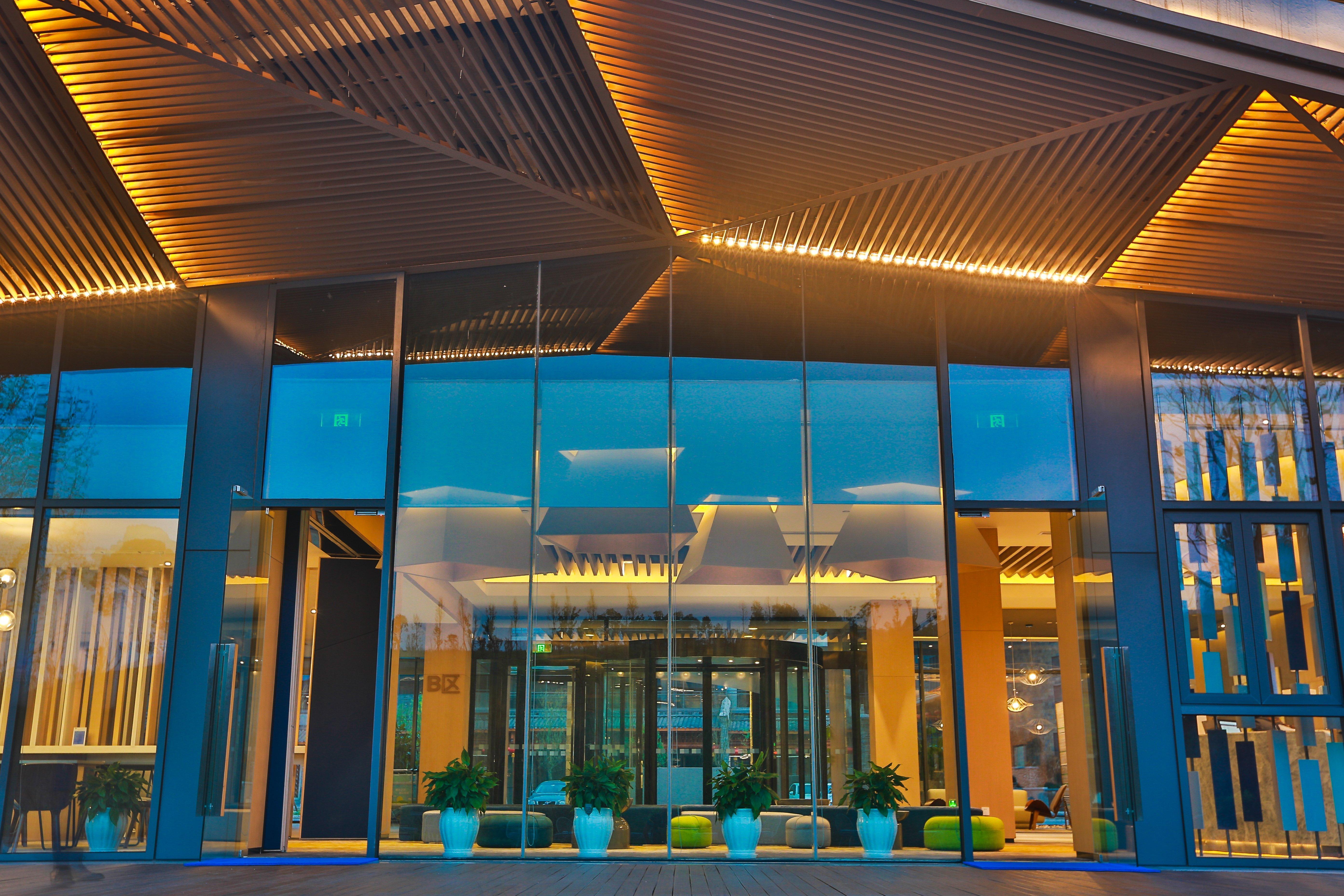 Holiday Inn Express Emei Mountain By Ihg Емейшань Екстер'єр фото