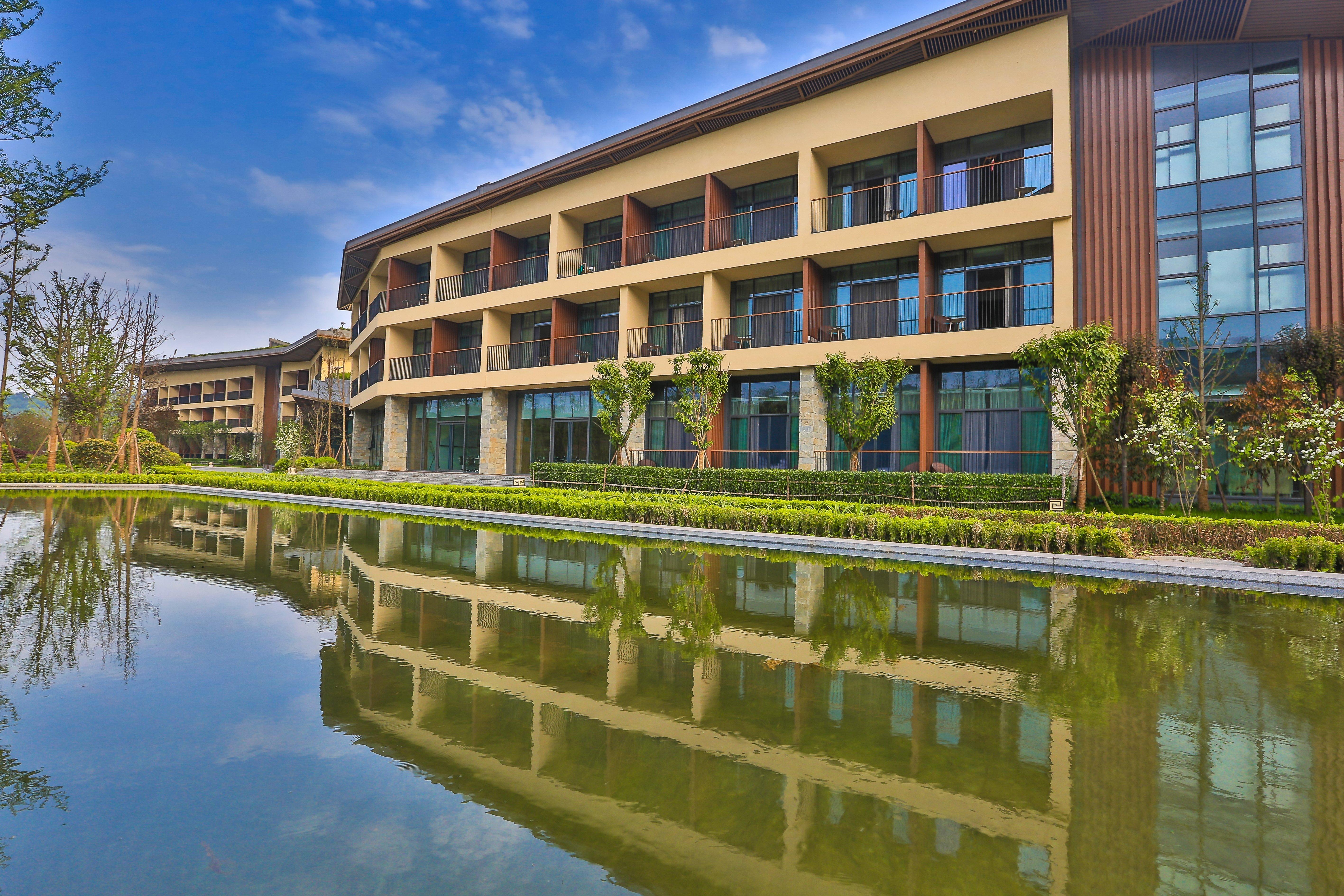 Holiday Inn Express Emei Mountain By Ihg Емейшань Екстер'єр фото