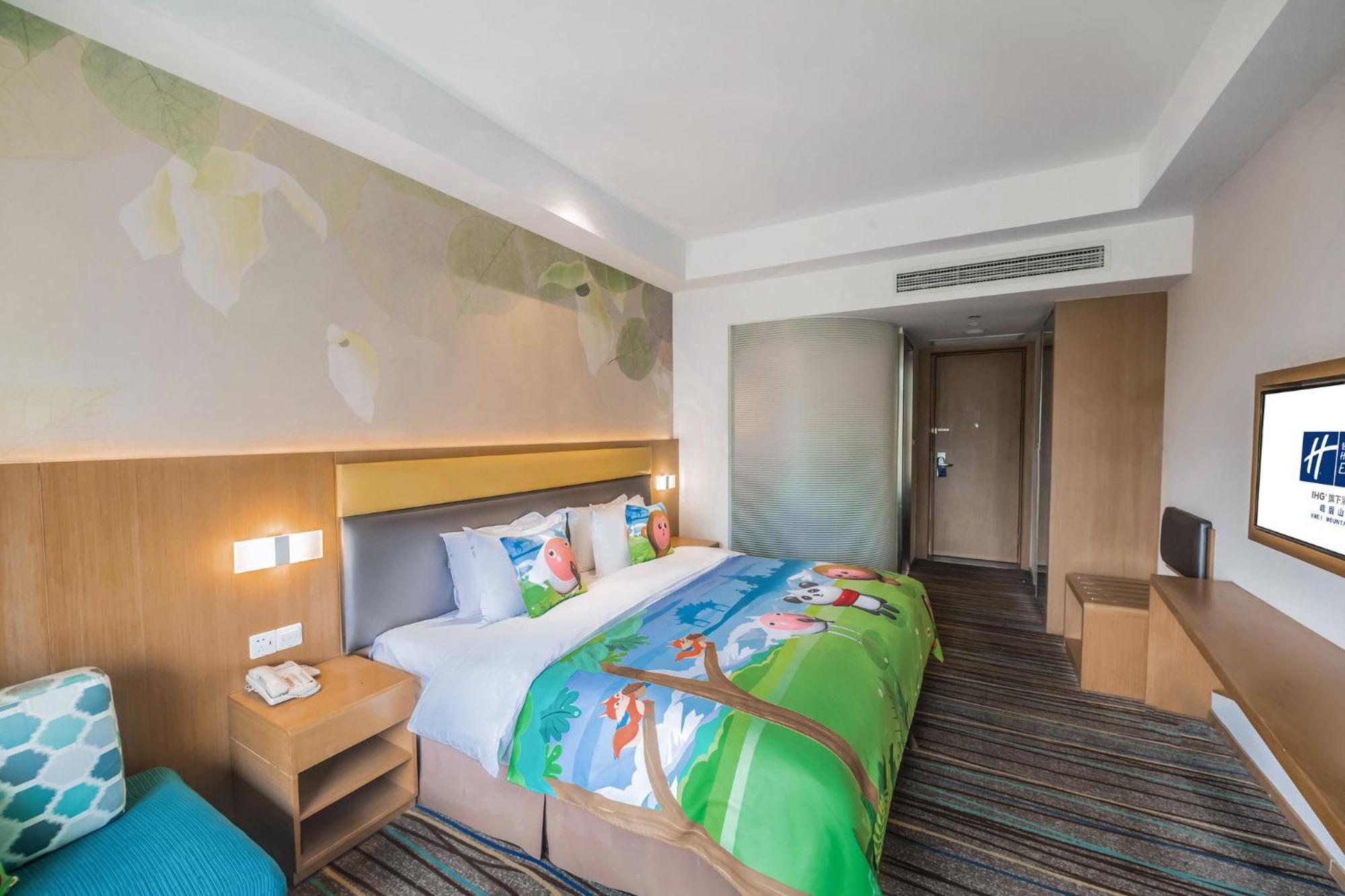 Holiday Inn Express Emei Mountain By Ihg Емейшань Екстер'єр фото